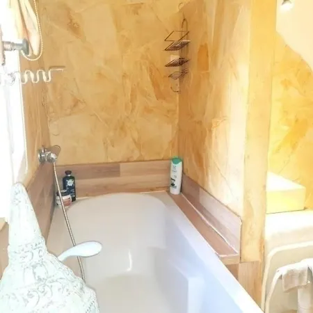 Le Logis Du Boucharel
